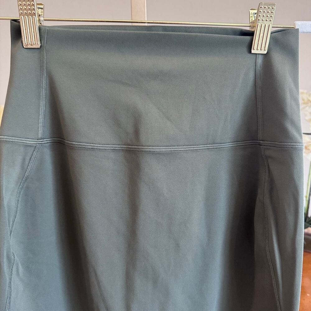 Lululemon Nulu Slim-Fit High-Rise Midi Skirt Army Green Size 6 NWOT - Picture 3 of 11